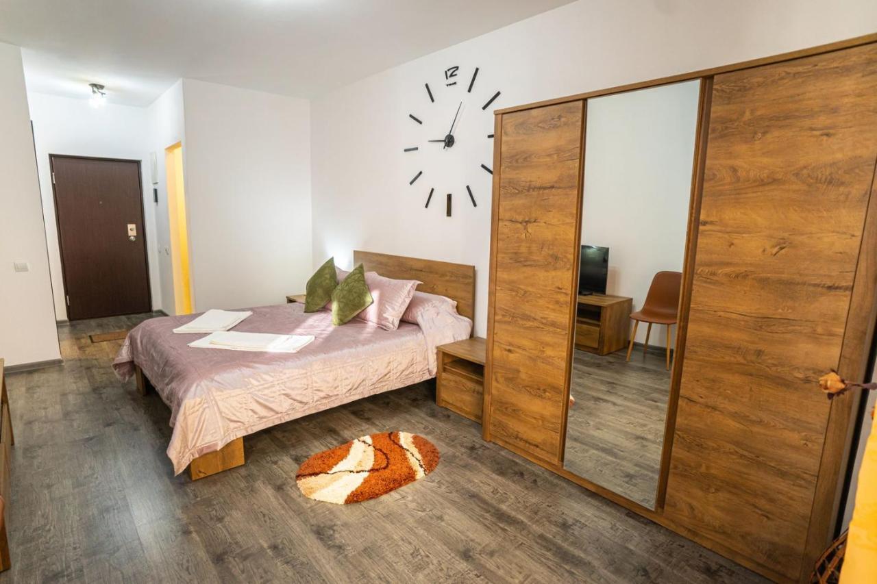 Seasons Primab Studio Braşov Extérieur photo